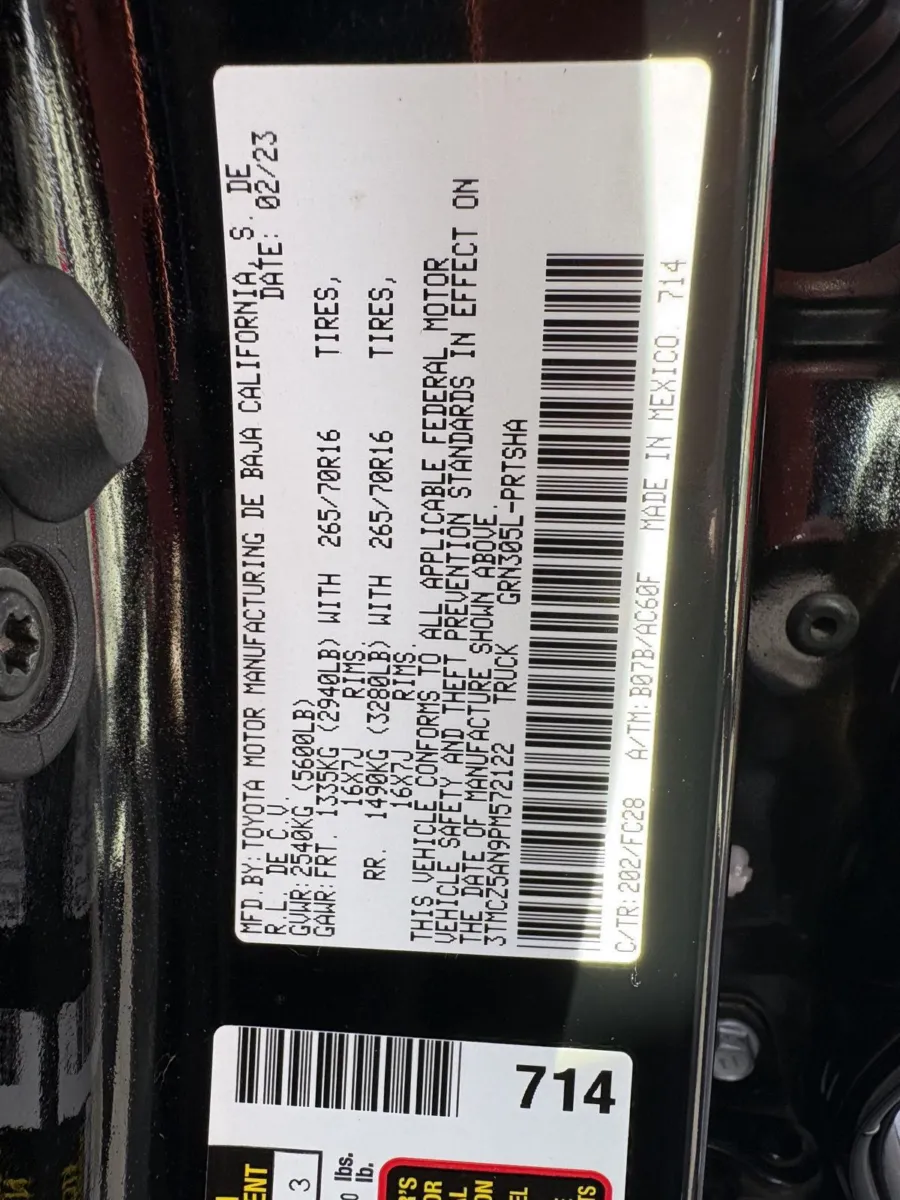 Toyota Tacoma photo 31