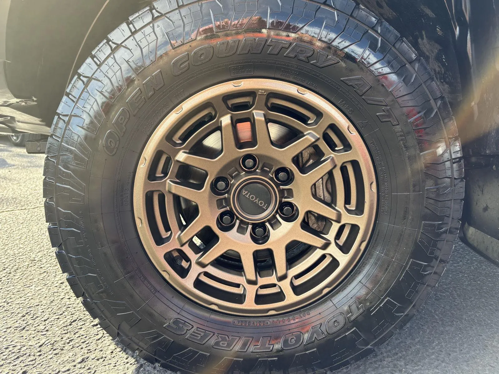 Toyota Tacoma photo 32