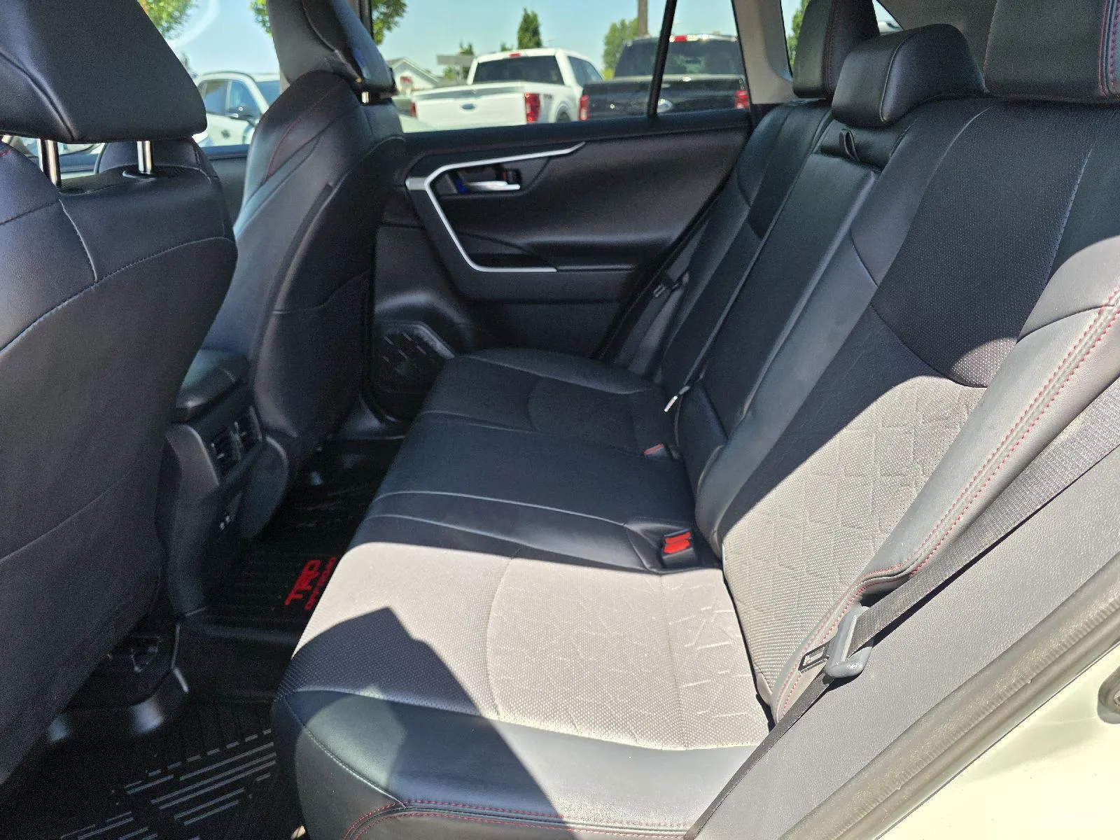 Toyota RAV4 photo 10