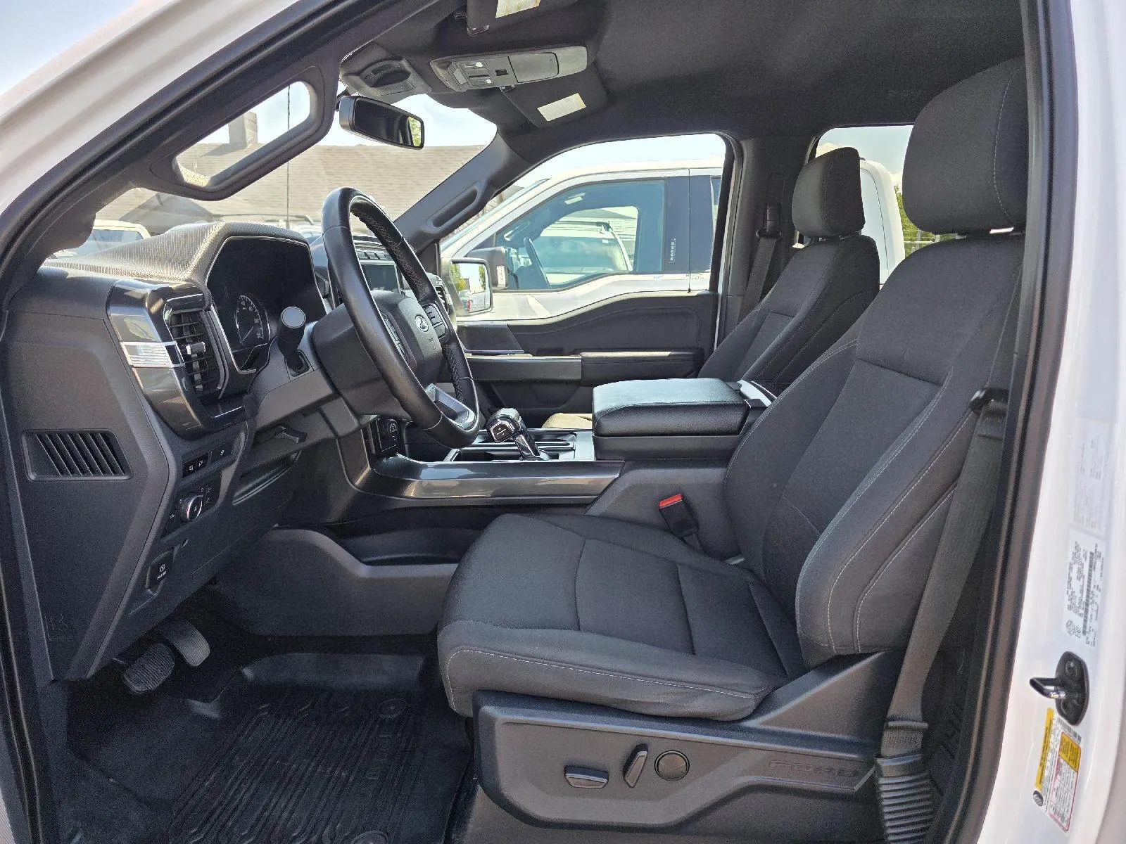 Ford F-150 photo 7