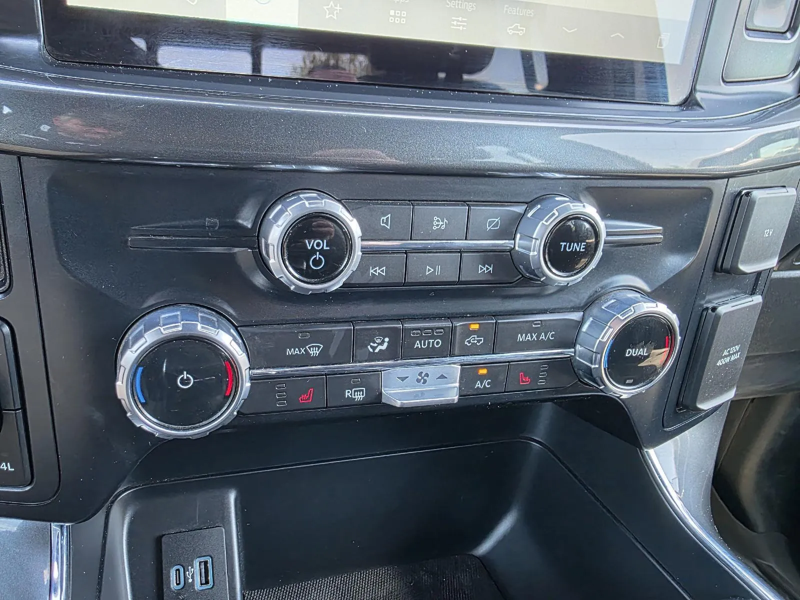 Ford F-150 photo 17