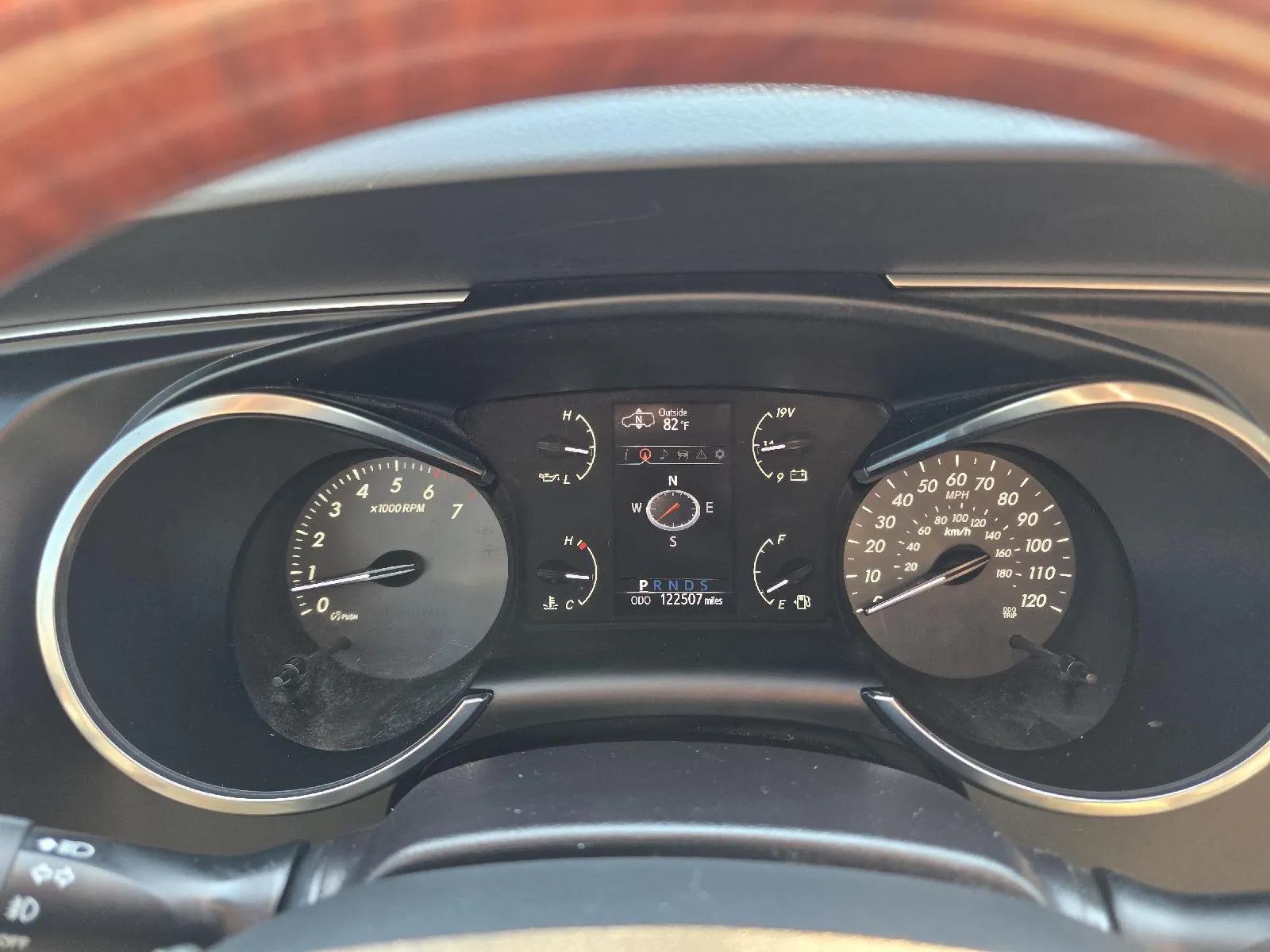 Toyota Sequoia photo 16