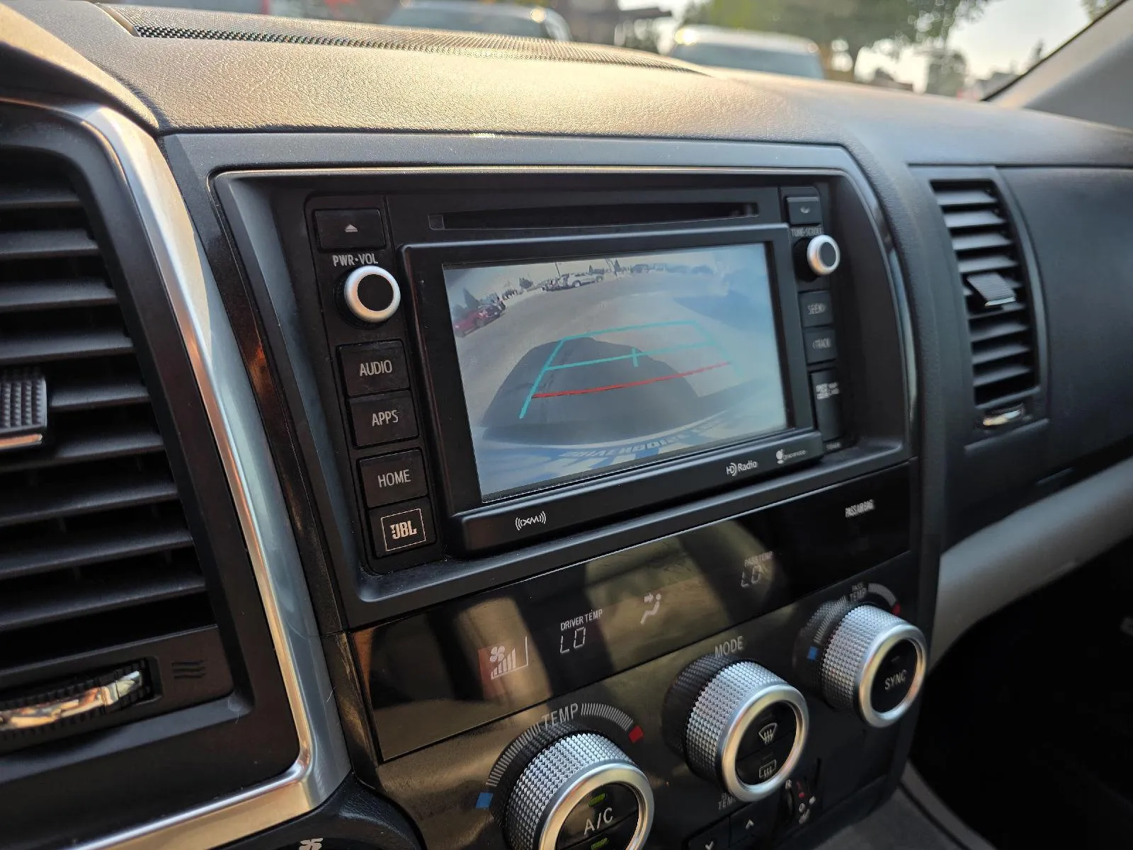 Toyota Sequoia photo 21