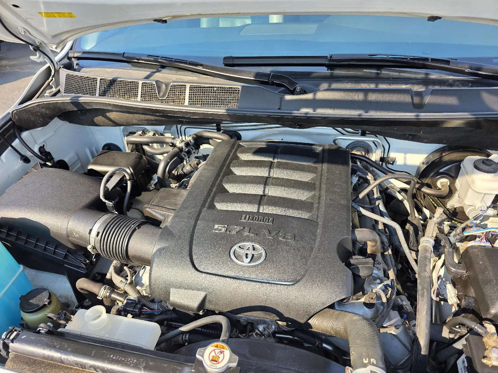 Toyota Sequoia photo 25