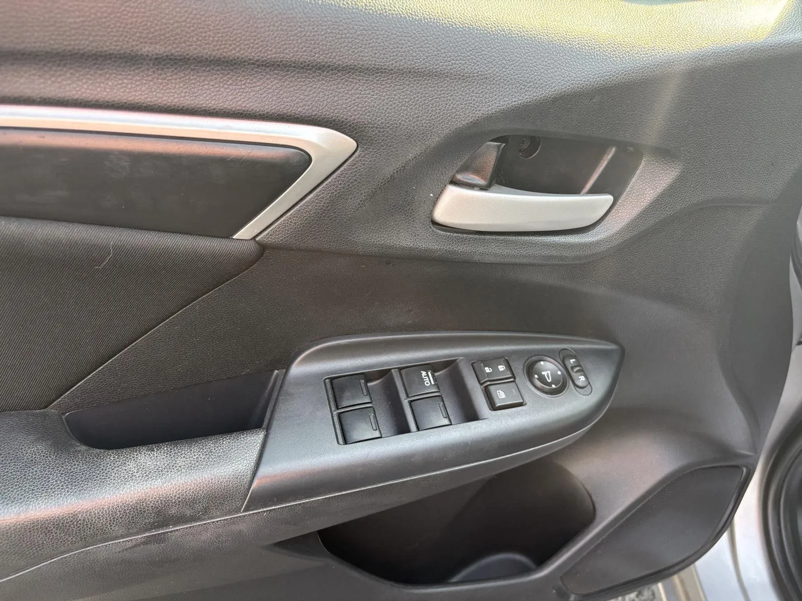 Honda Fit photo 9