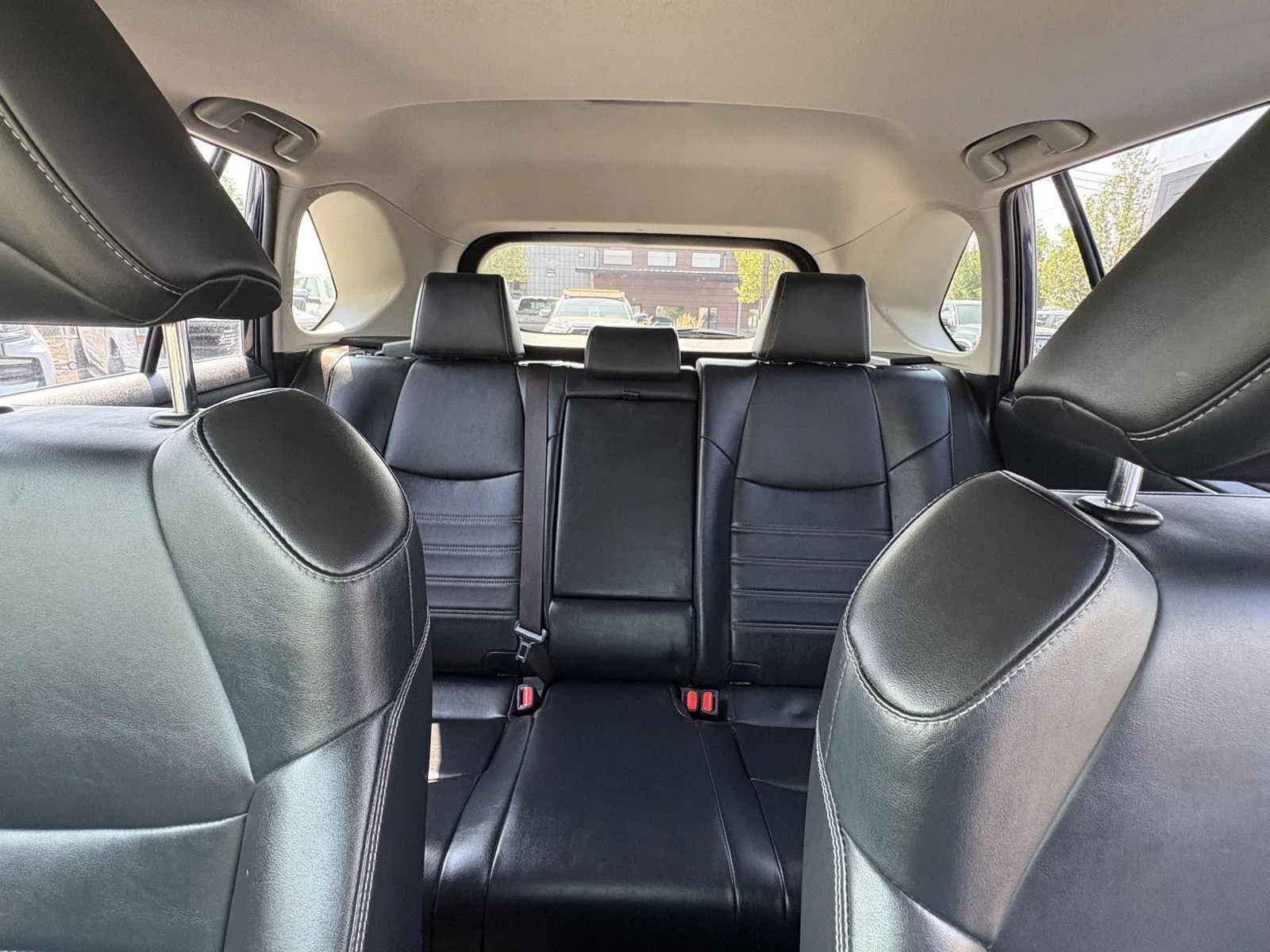 Toyota RAV4 photo 19