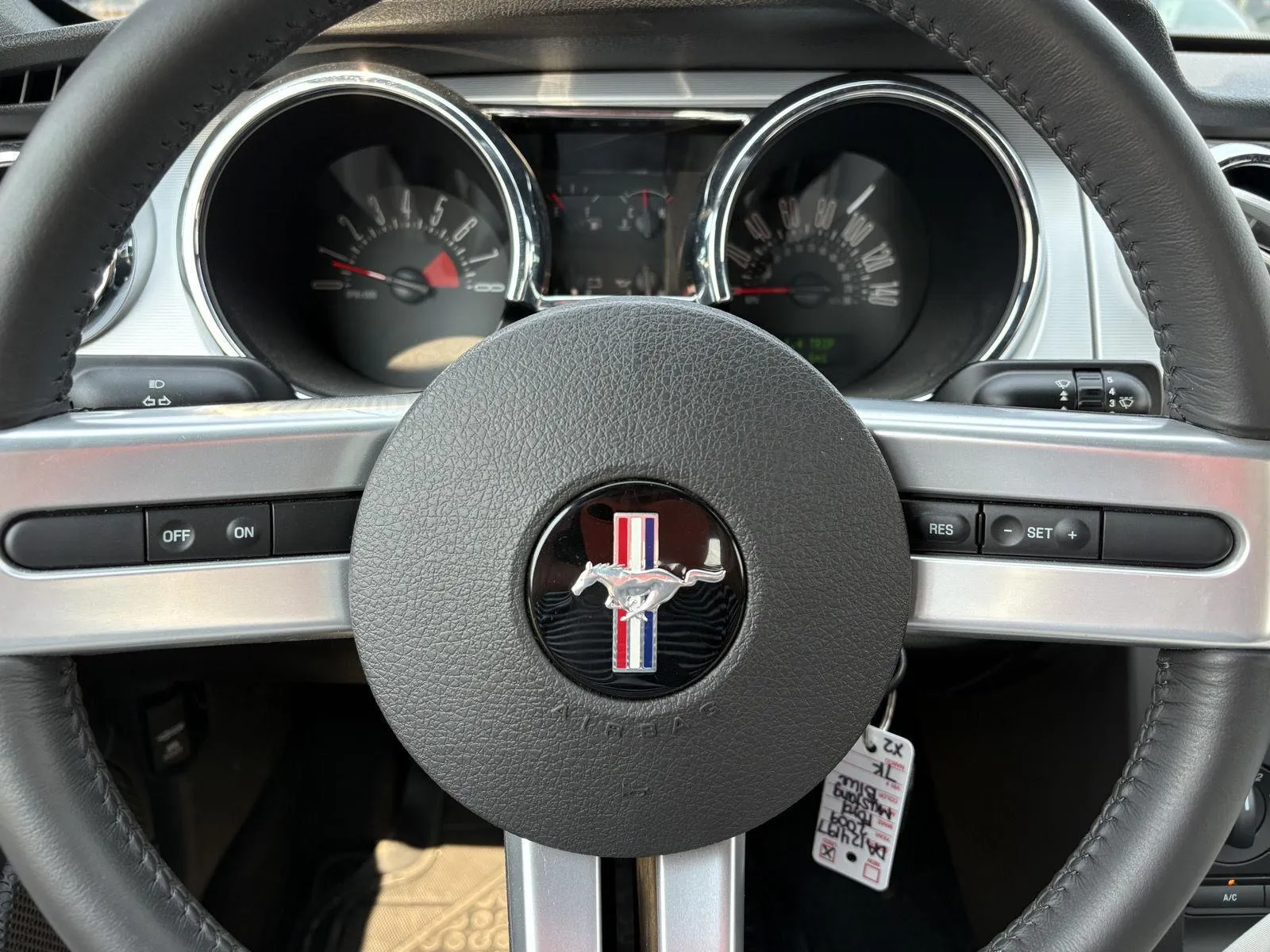 Ford Mustang photo 13
