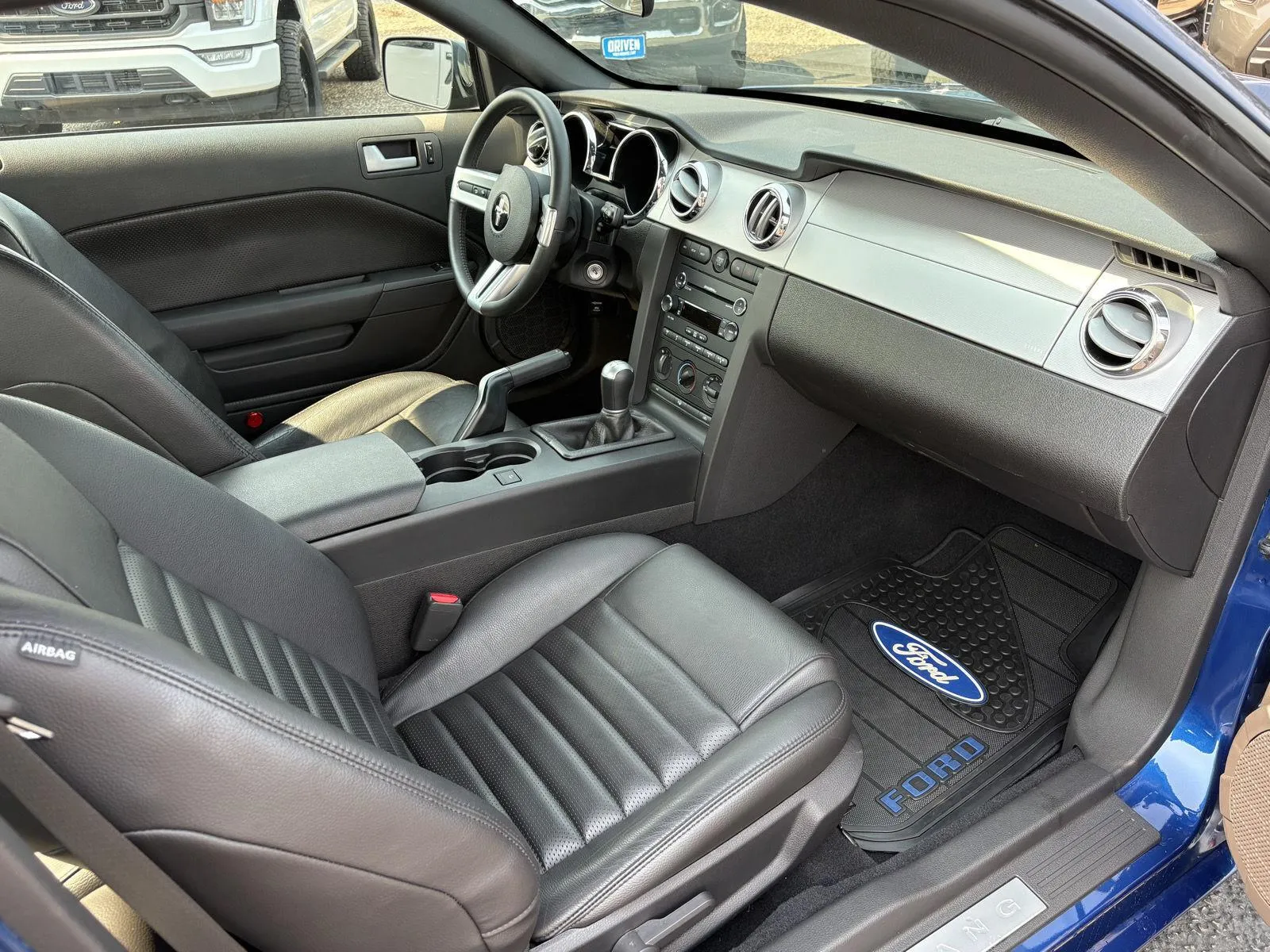Ford Mustang photo 21