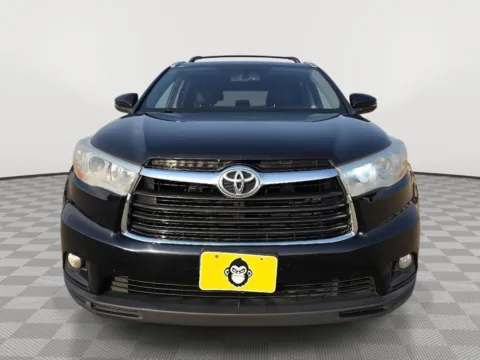 Photos of 2014 Toyota Highlander XLE for sale in Boise, ID at Driven