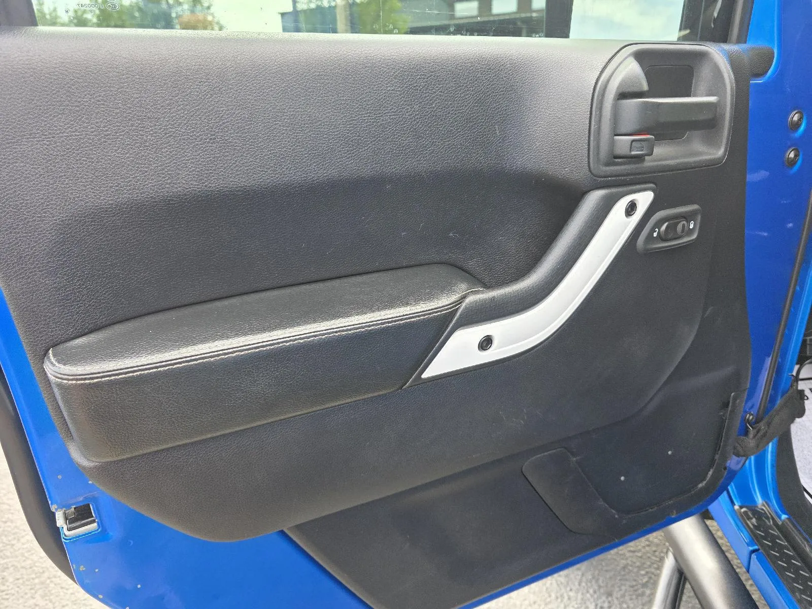 Jeep Wrangler photo 9