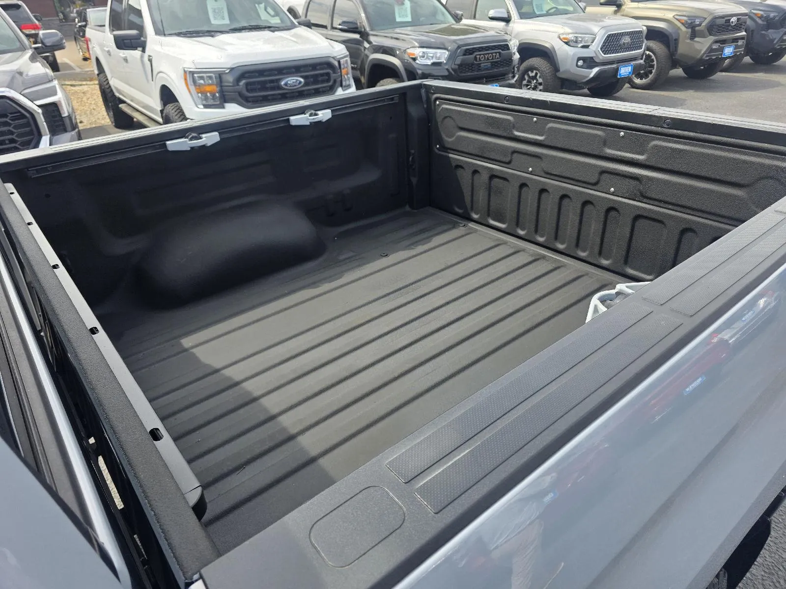 Toyota Tundra photo 11