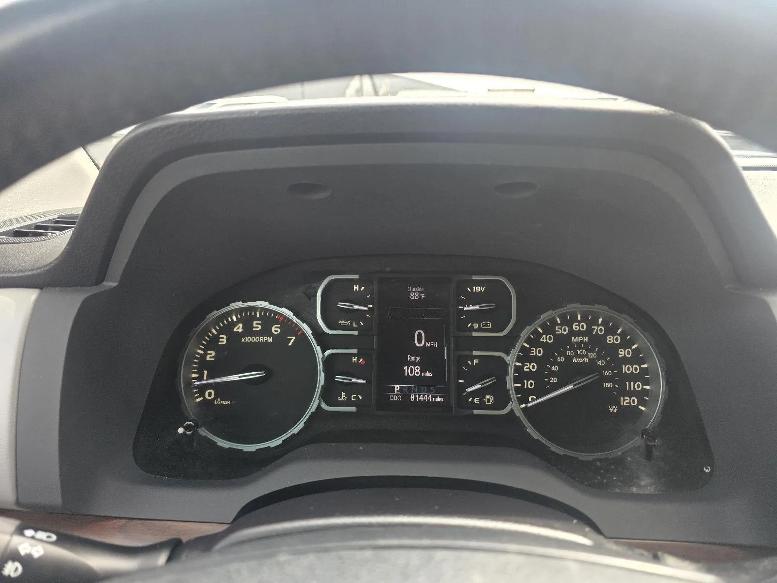 Toyota Tundra photo 14