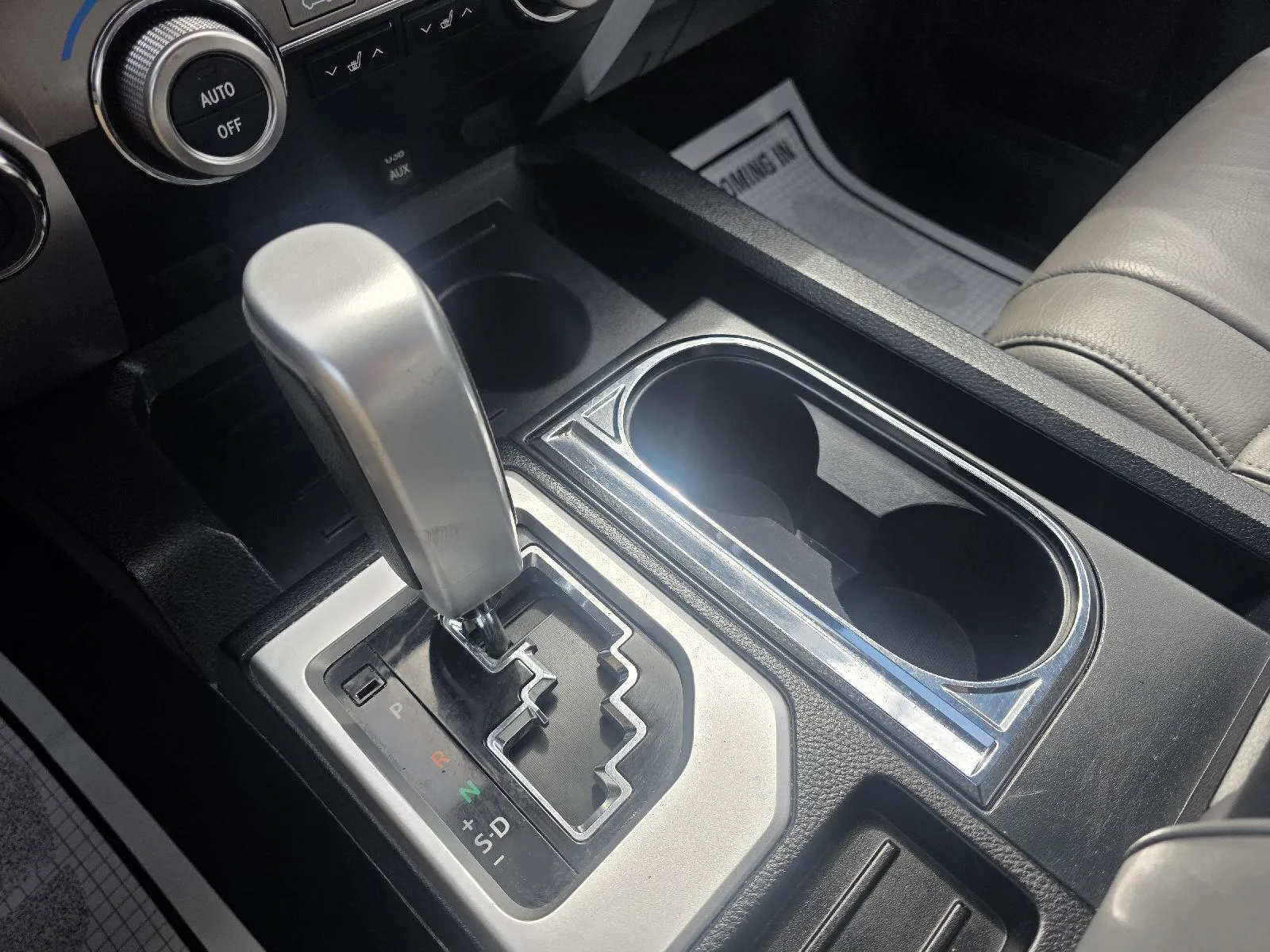 Toyota Tundra photo 17