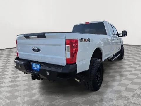 More photos of 2019 Ford Super Duty F-350 SRW XLT at Driven, ID