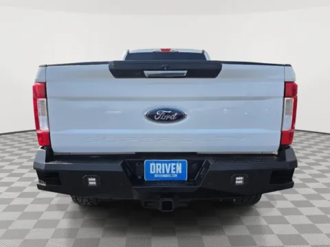 More photos of 2019 Ford Super Duty F-350 SRW XLT at Driven, ID