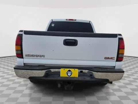 More photos of 2006 GMC Sierra 1500 SLE2 at Driven, ID