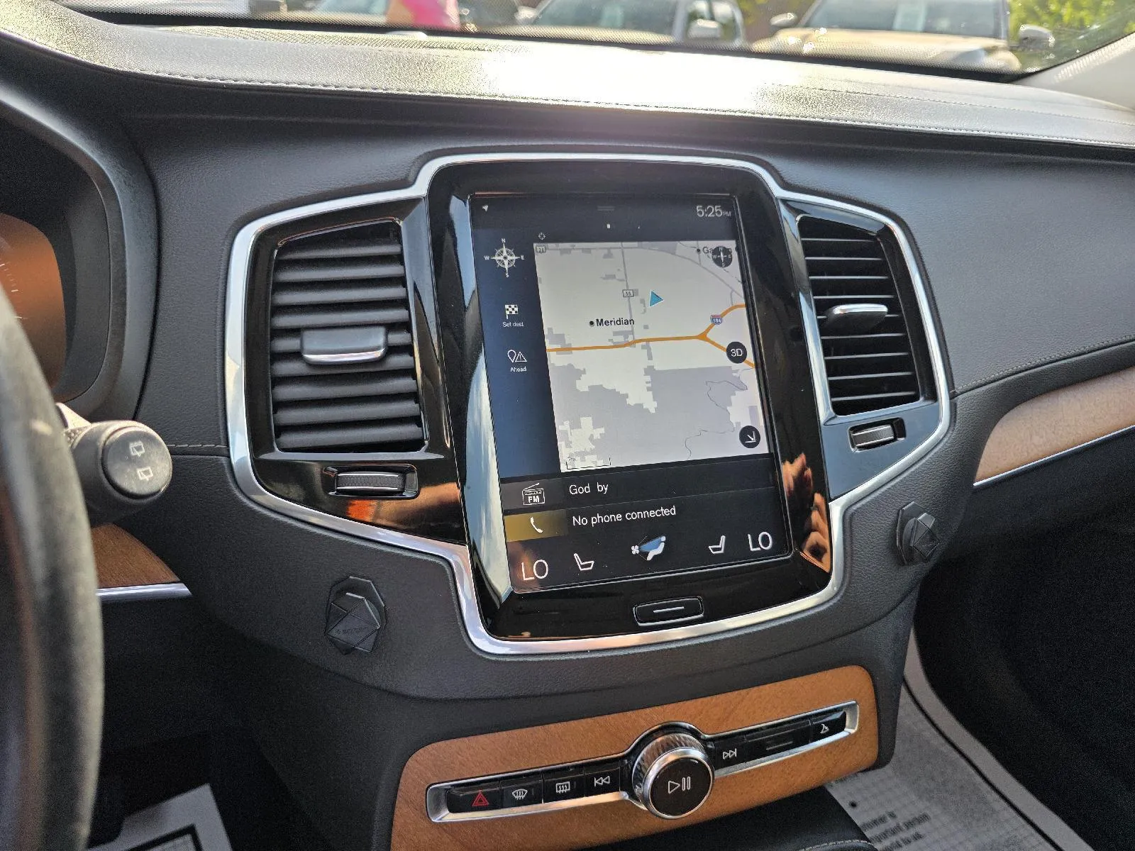 Volvo XC90 photo 15