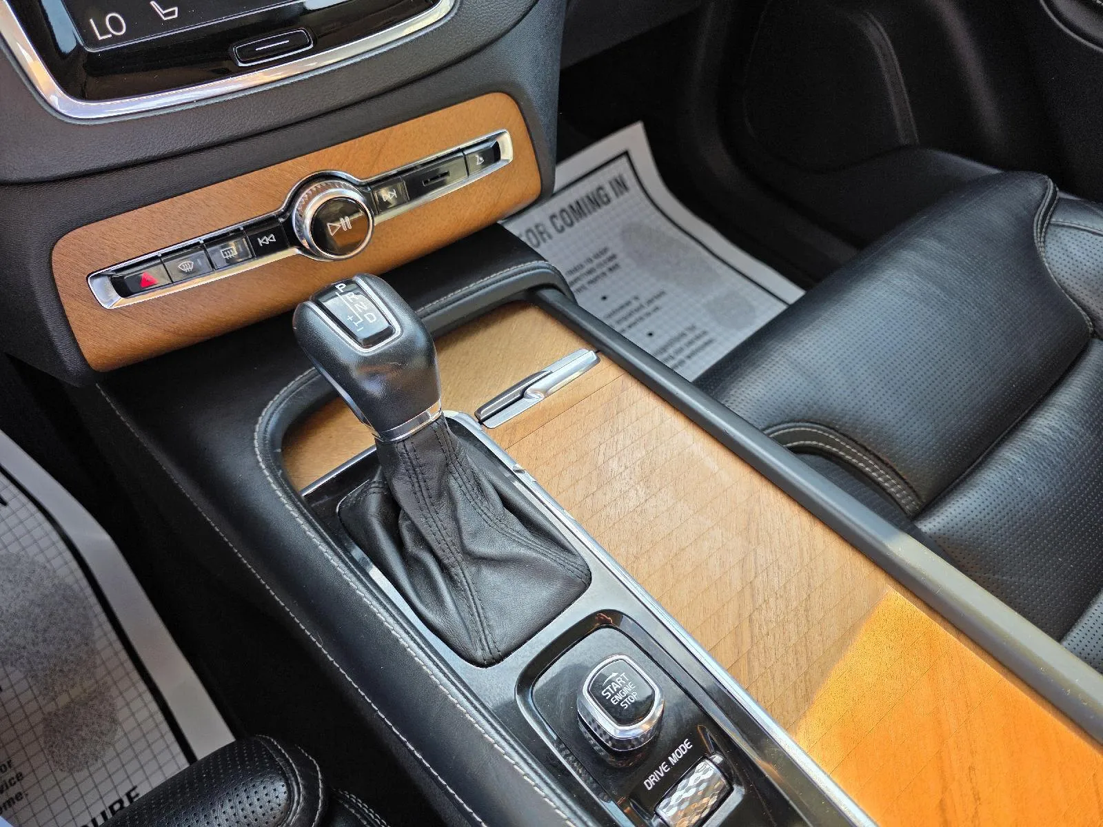 Volvo XC90 photo 16