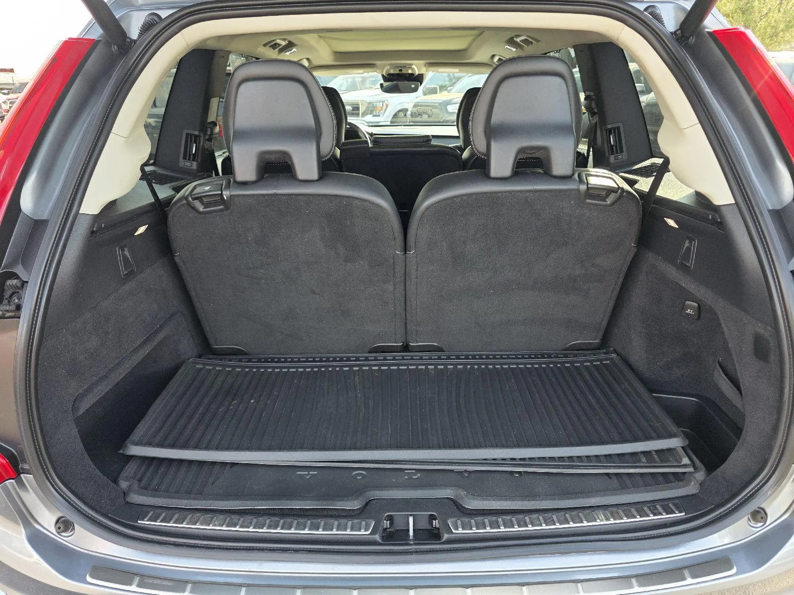 Volvo XC90 photo 18