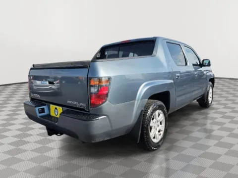 More photos of 2006 Honda Ridgeline RTS at Driven, ID