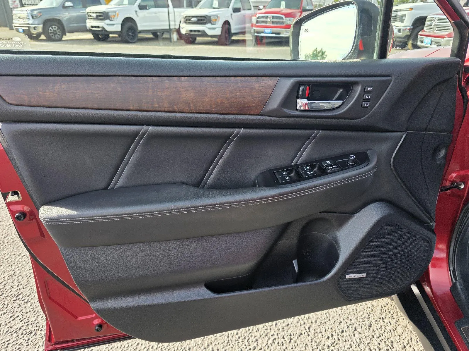 Subaru Outback photo 9