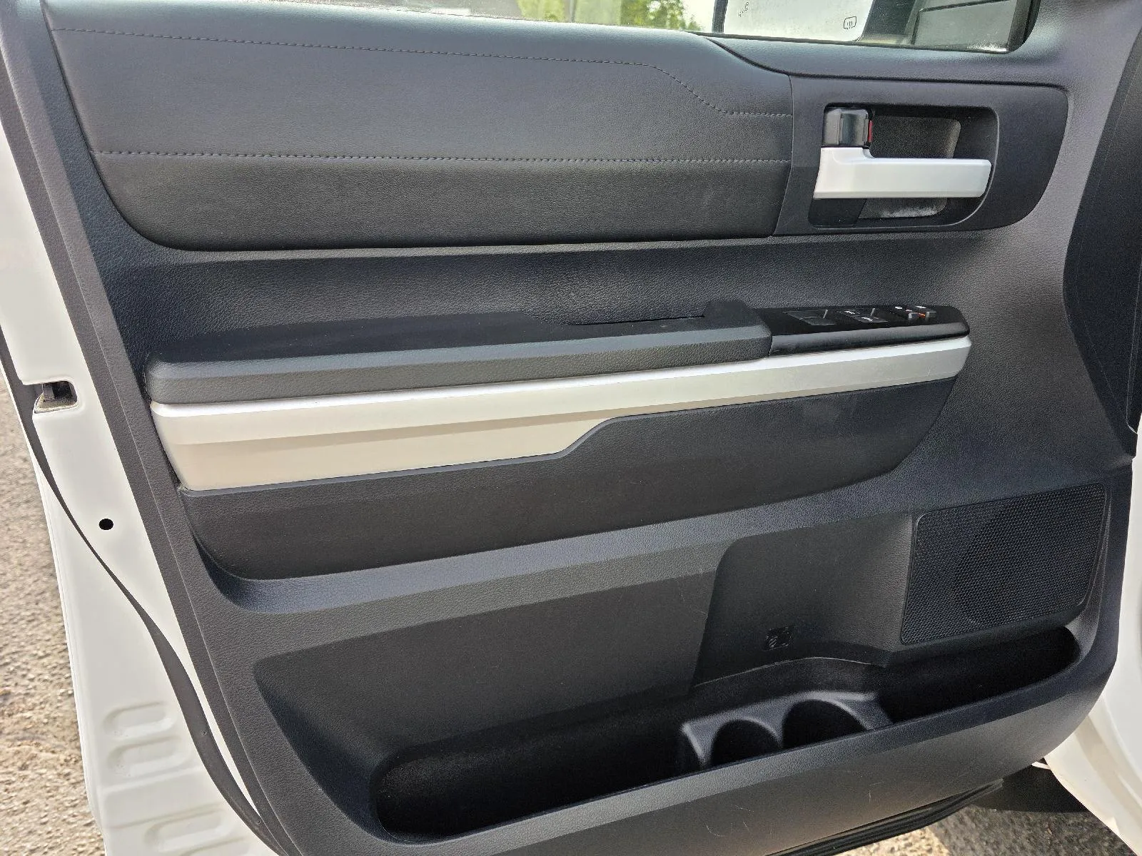 Toyota Tundra photo 9