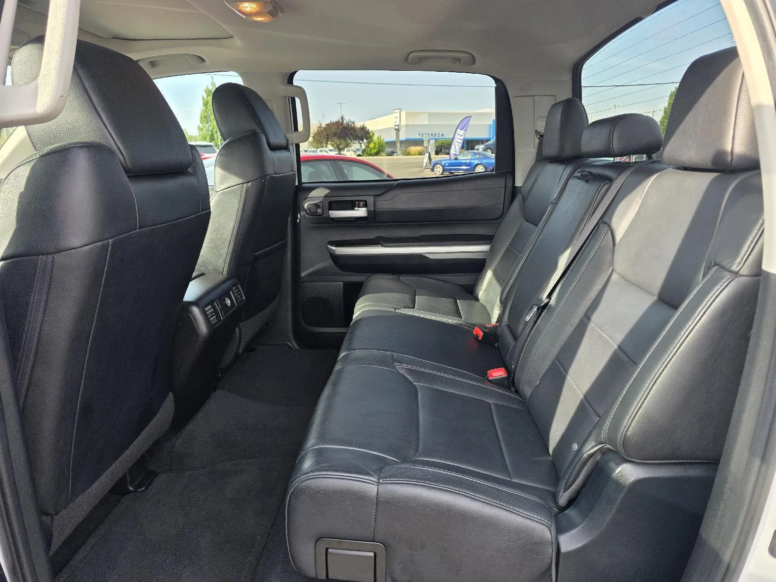 Toyota Tundra photo 10