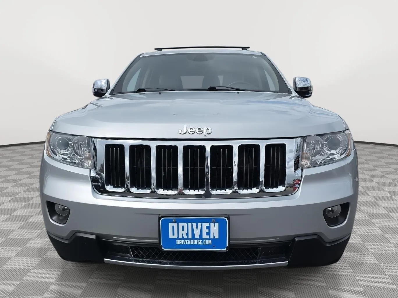 Jeep Grand Cherokee photo 2