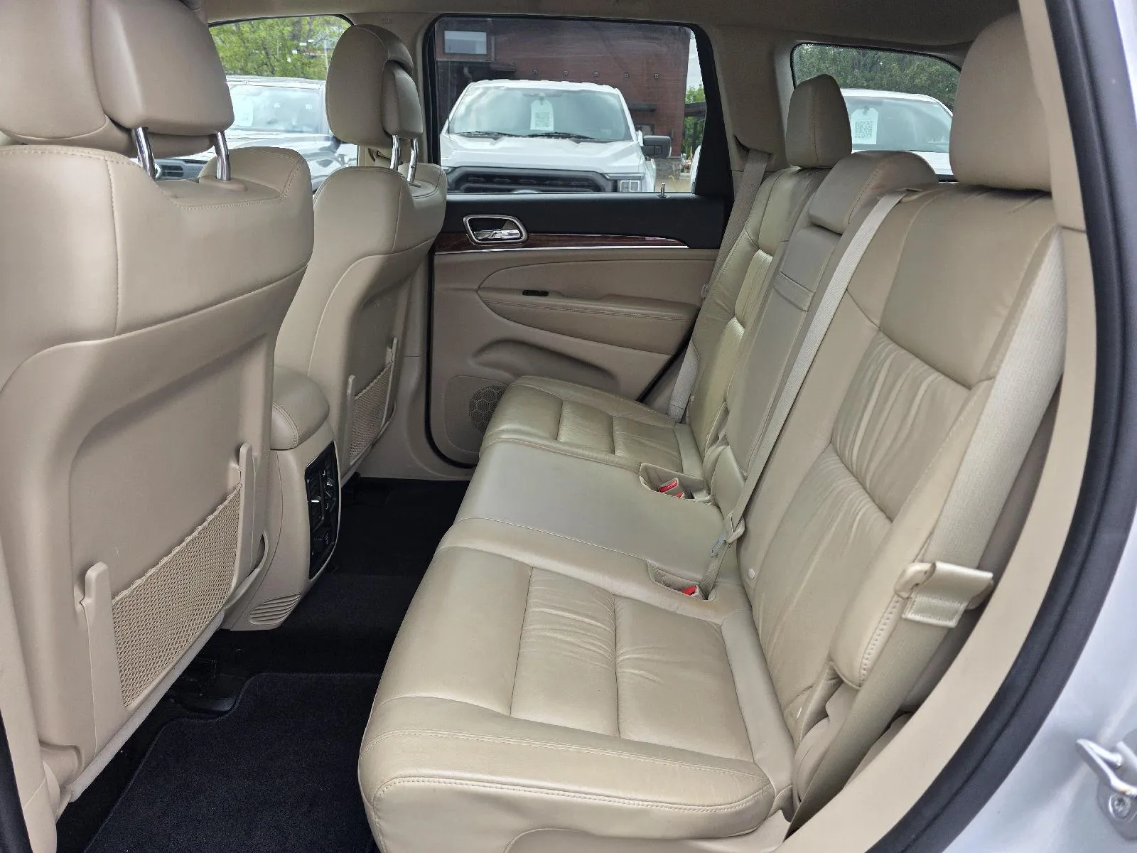 Jeep Grand Cherokee photo 10
