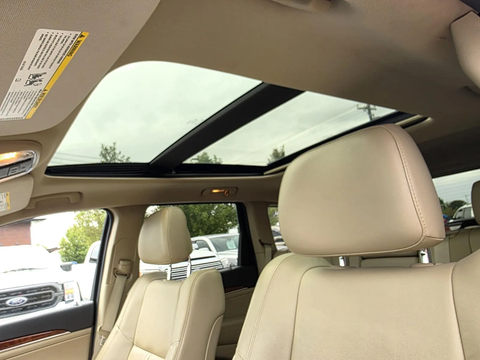 Jeep Grand Cherokee photo 18