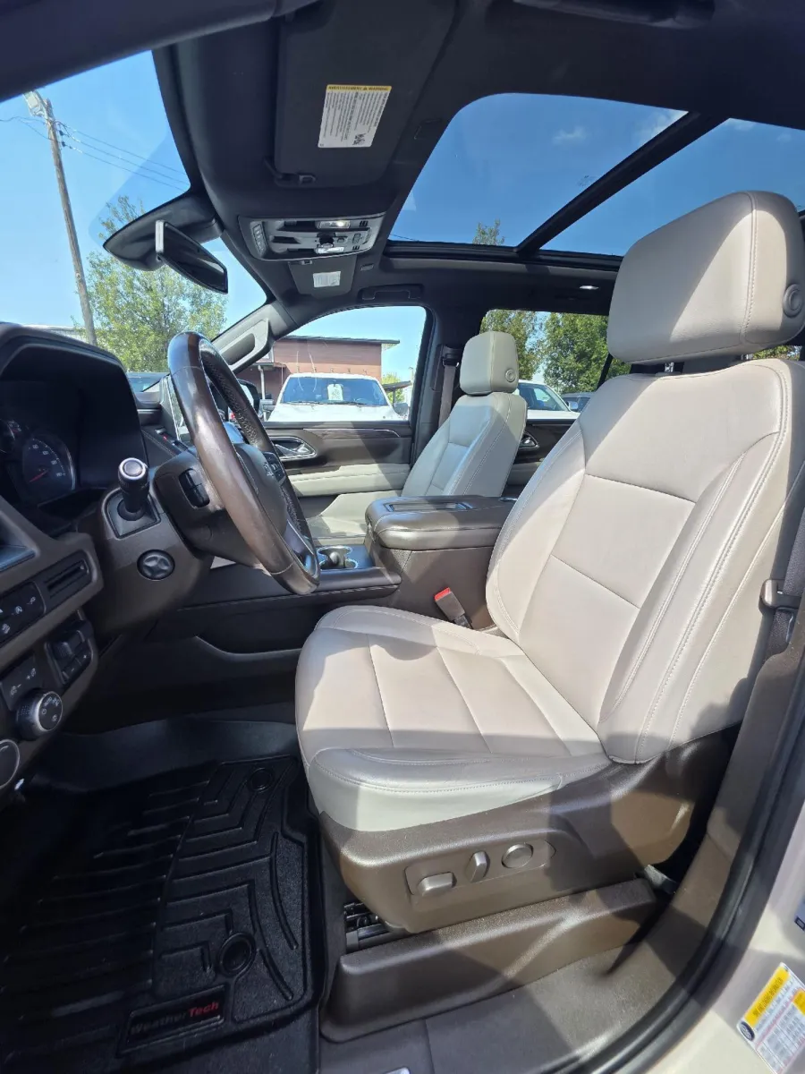 Chevrolet Suburban photo 9