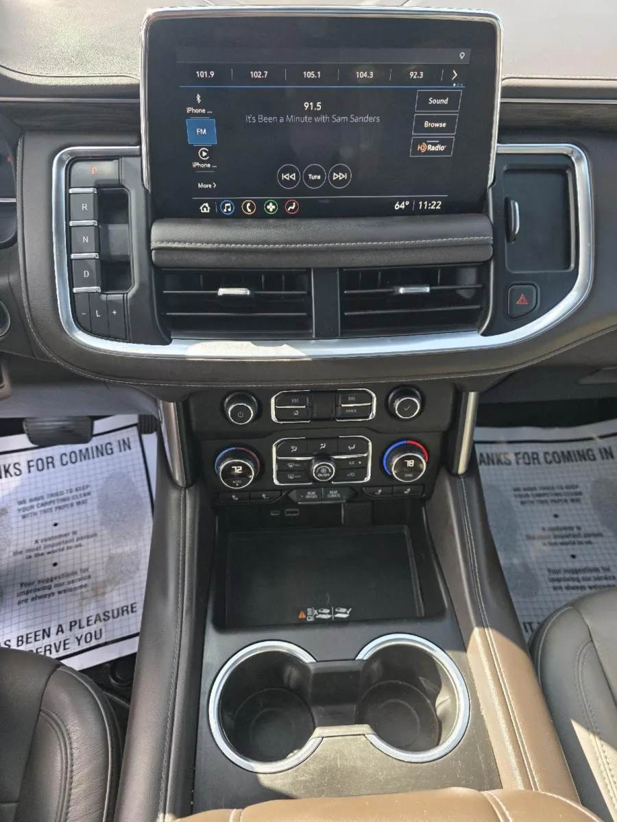 Chevrolet Suburban photo 11