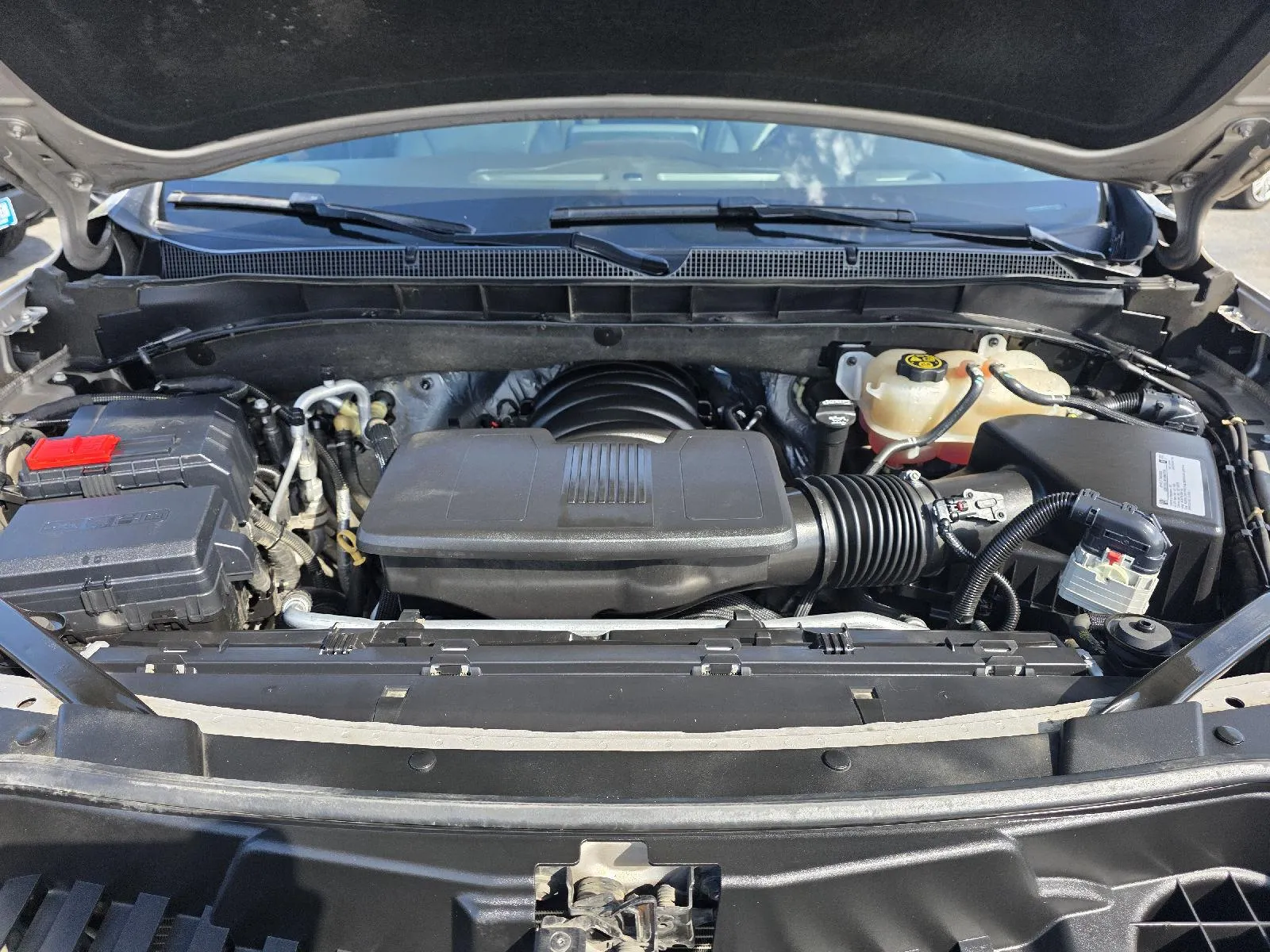 Chevrolet Suburban photo 19