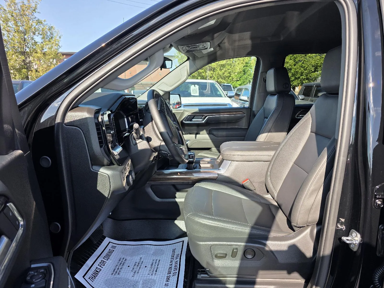 Chevrolet Silverado photo 7