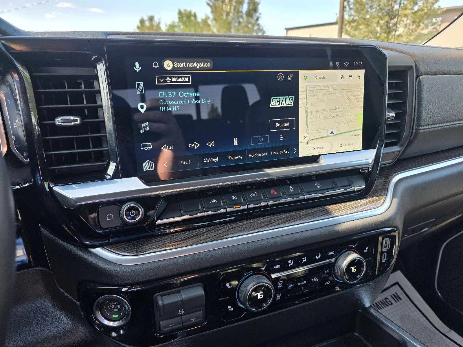 Chevrolet Silverado photo 16