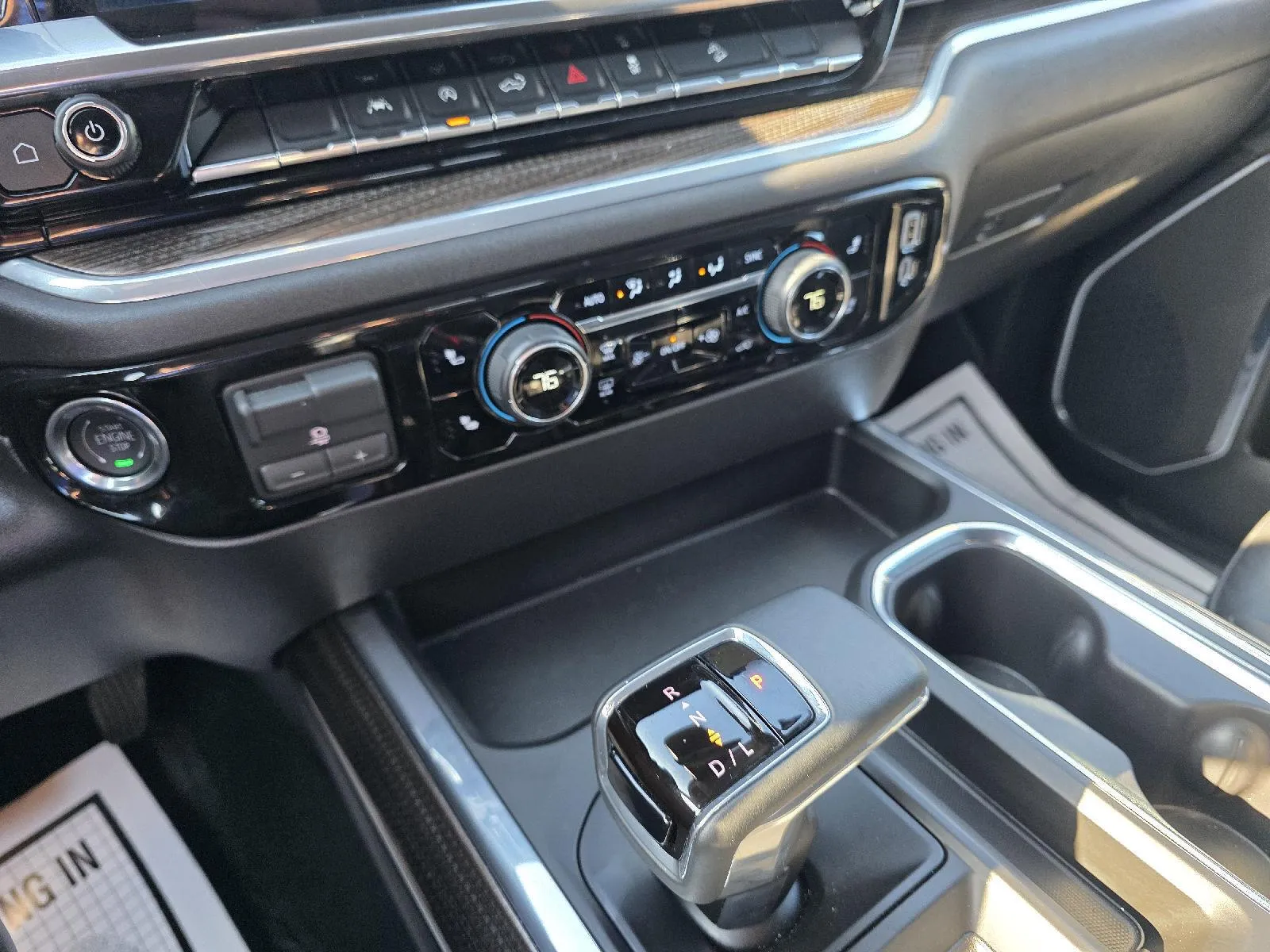 Chevrolet Silverado photo 17