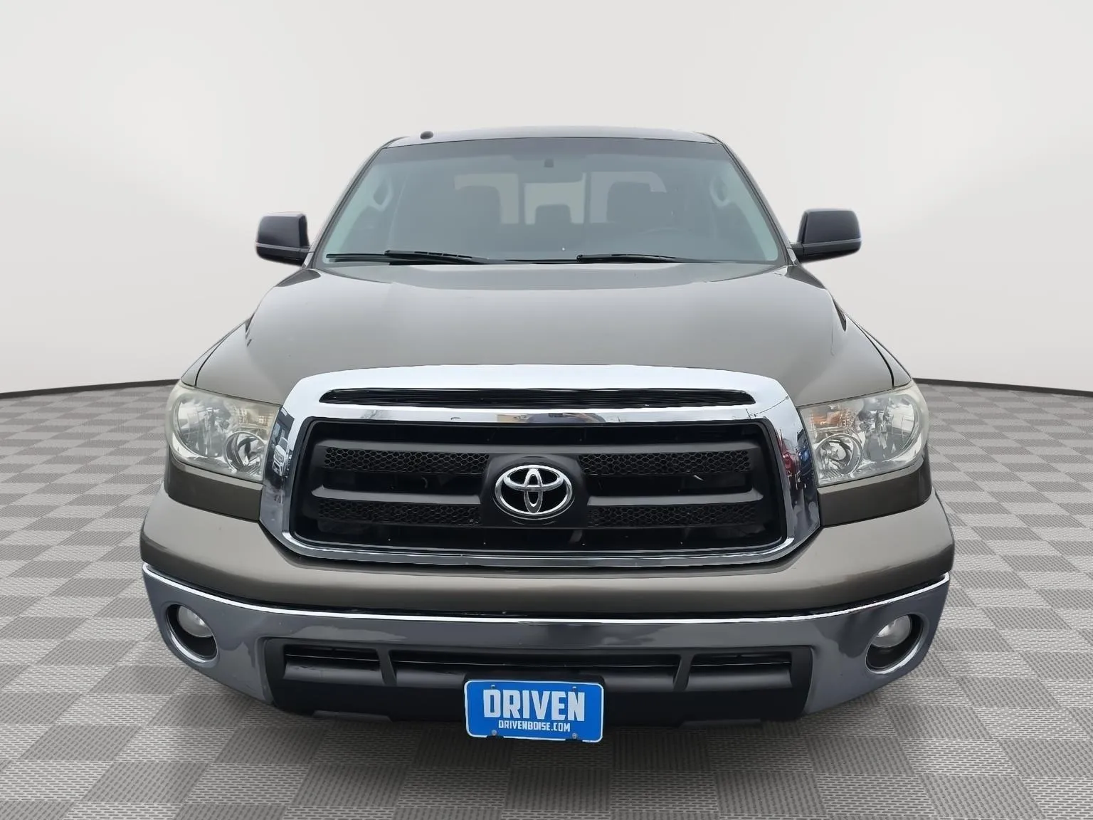 Toyota Tundra photo 2