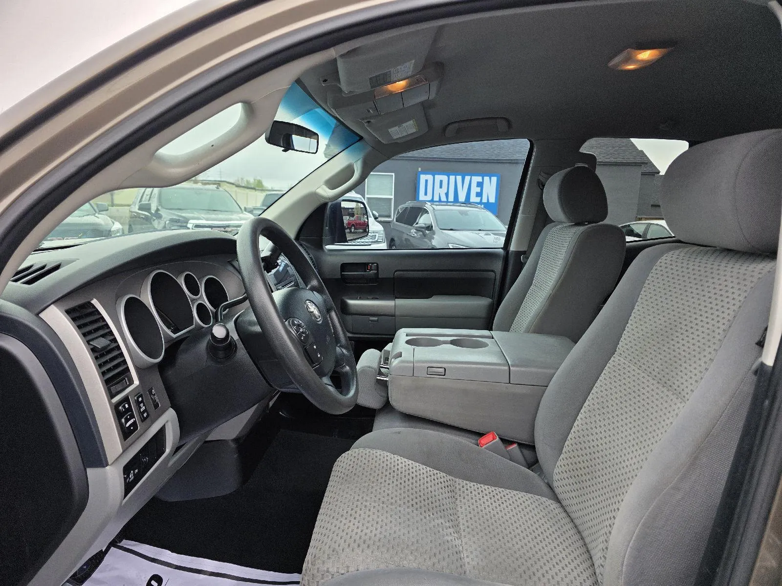 Toyota Tundra photo 7