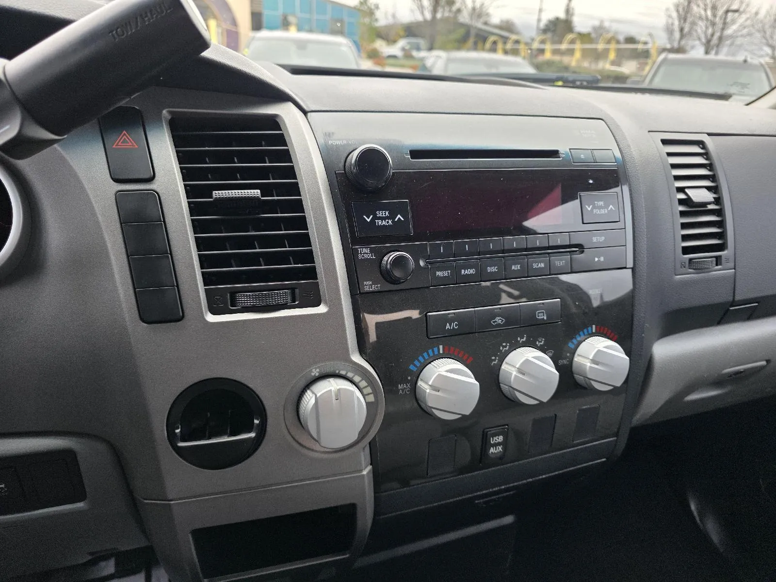 Toyota Tundra photo 12
