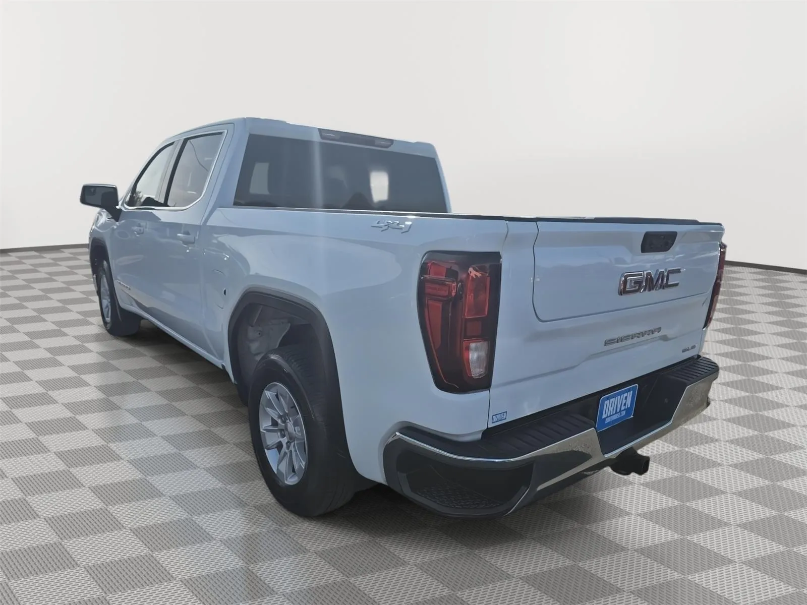 GMC Sierra photo 6