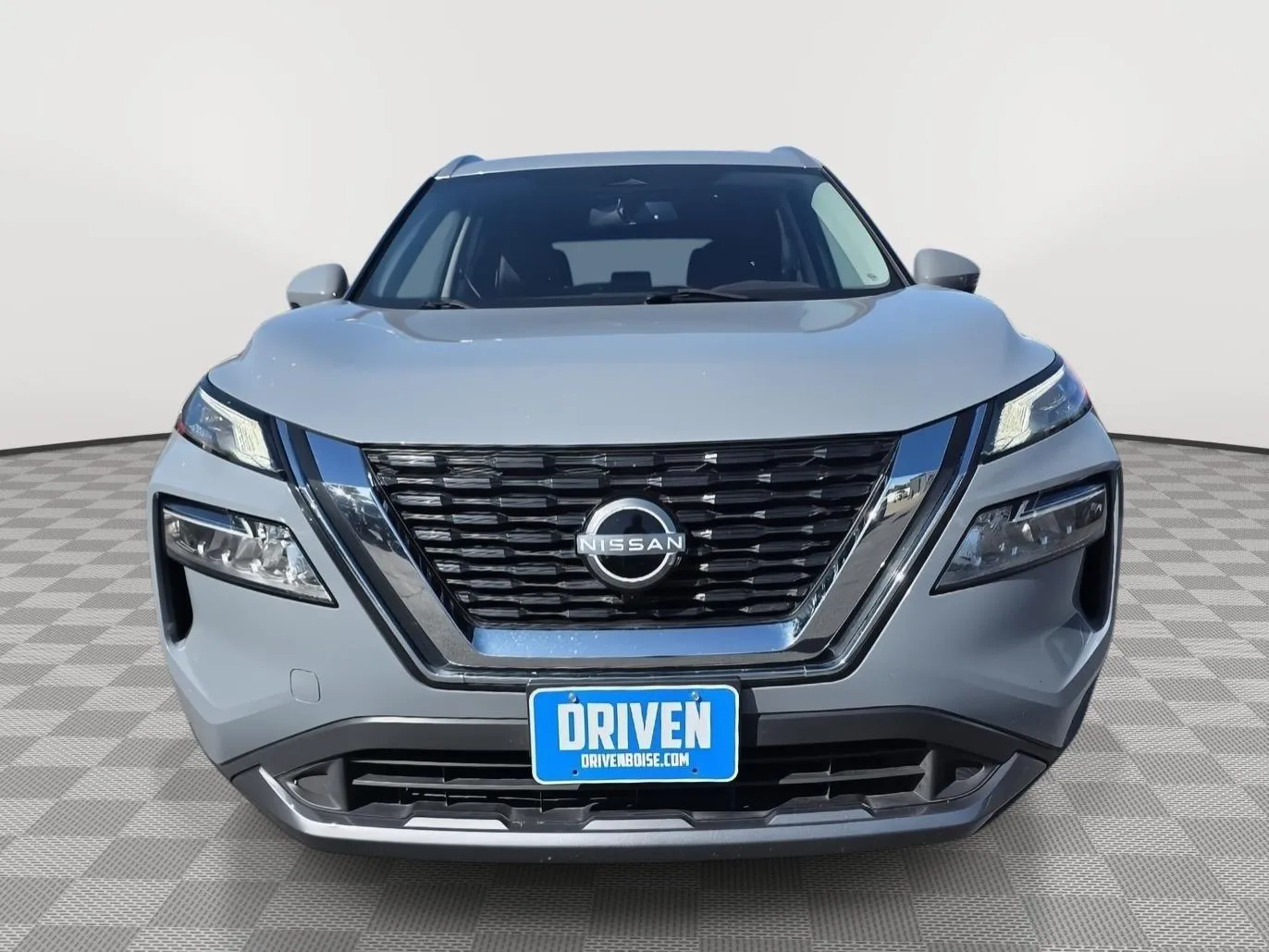 Nissan Rogue photo 2