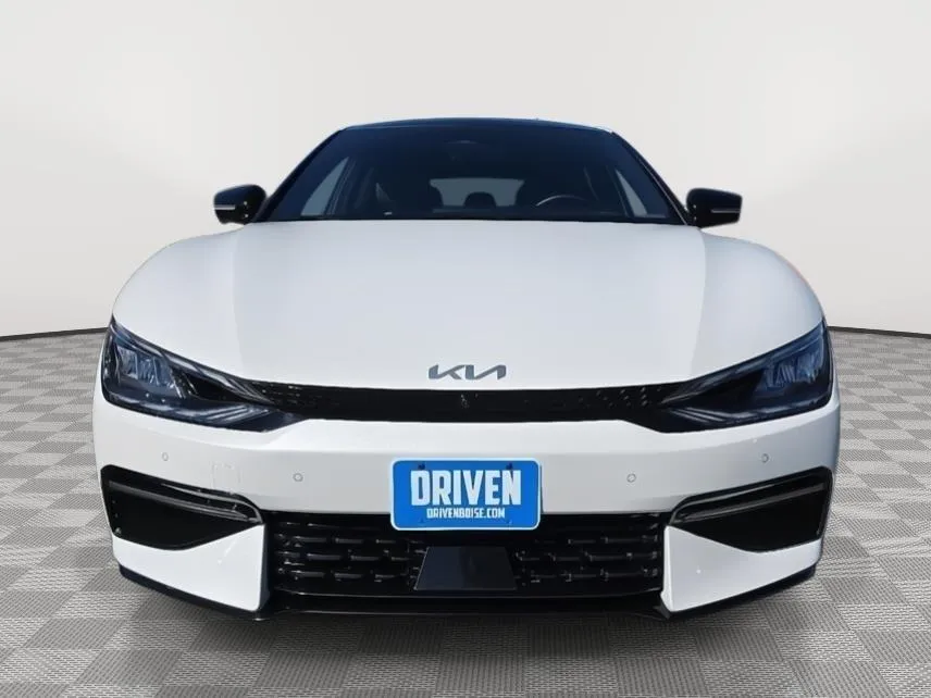 Kia EV6 photo 2