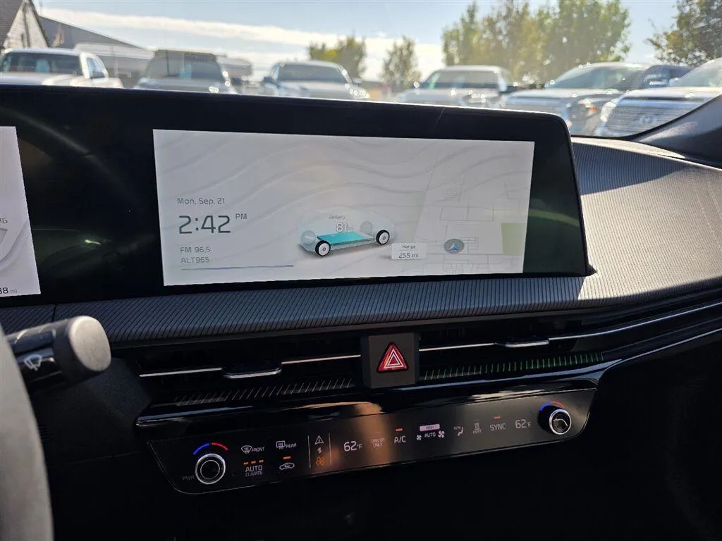 Kia EV6 photo 12