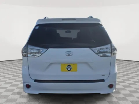 More photos of 2015 Toyota Sienna SE Premium at Driven, ID