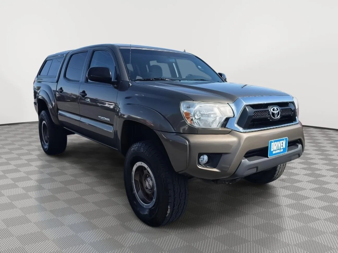 Toyota Tacoma photo 3