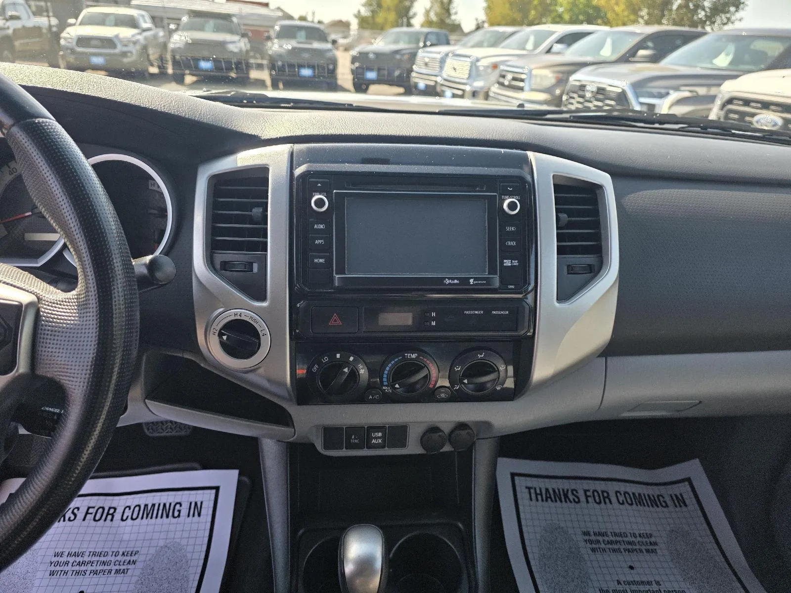 Toyota Tacoma photo 10