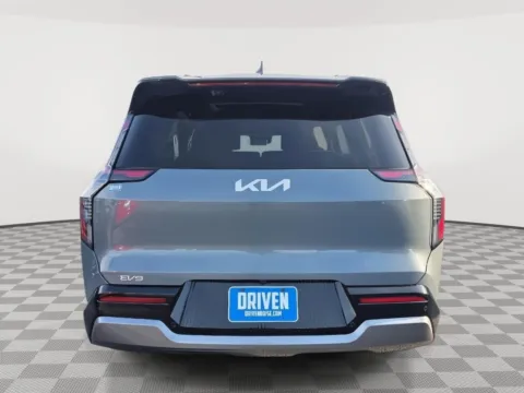 More photos of 2024 Kia EV9 Land at Driven, ID
