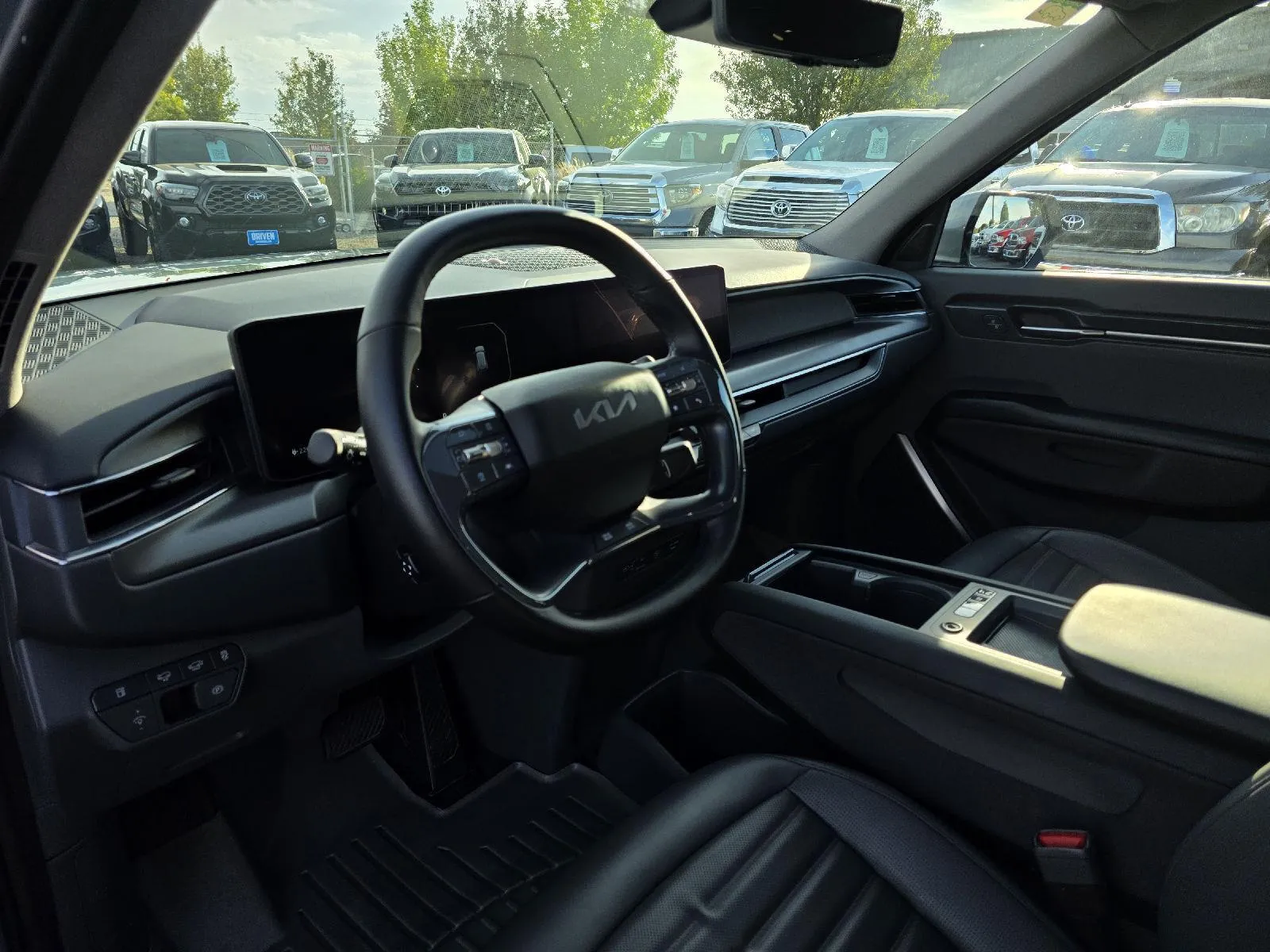 Kia EV9 photo 8