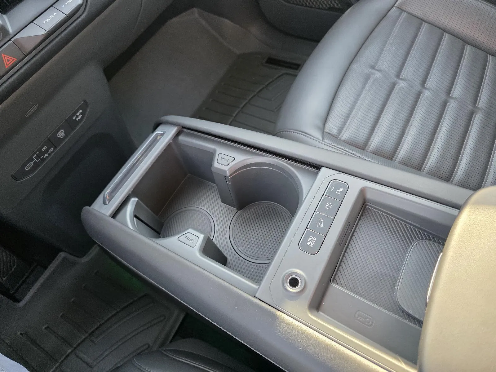 Kia EV9 photo 17