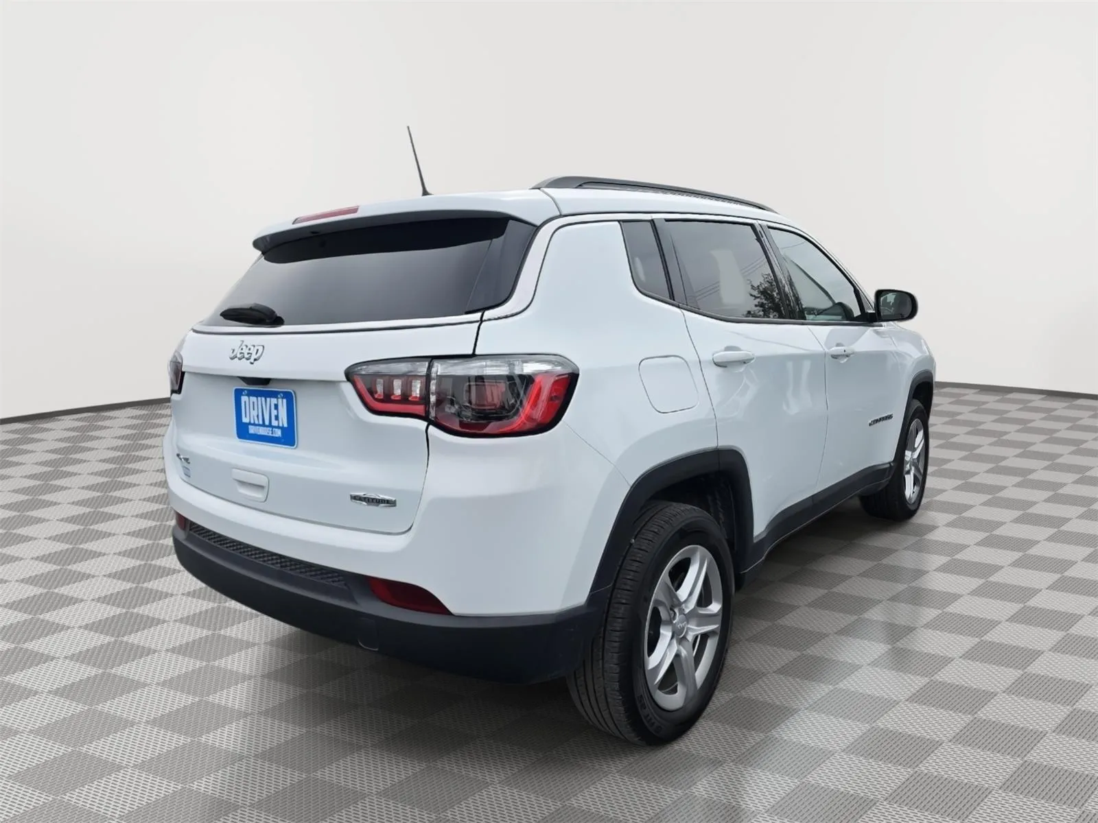 Jeep Compass photo 4